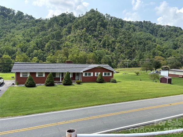 11141 NC Highway 226 Highway , Bakersville, NC 28705