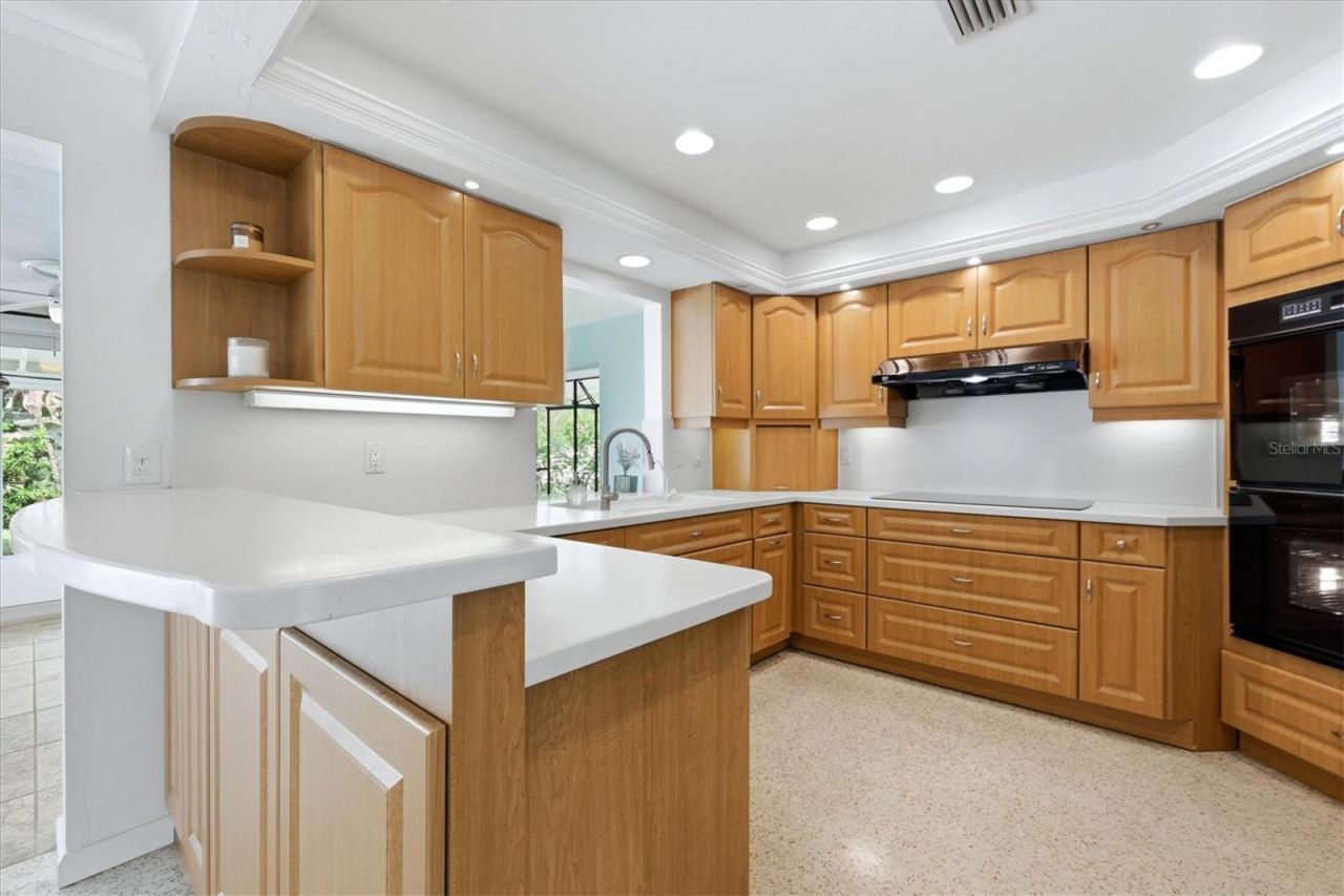 3710 Duncan Place, Sarasota, FL 34239 Photo