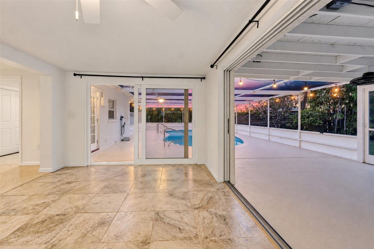 3710 Duncan Place, Sarasota, FL 34239 Photo