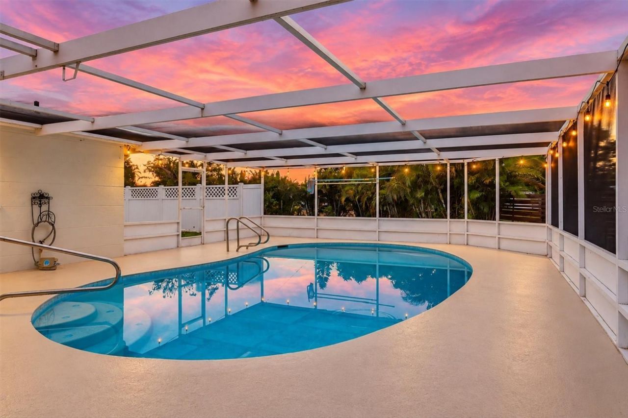 3710 Duncan Place, Sarasota, FL 34239 Photo