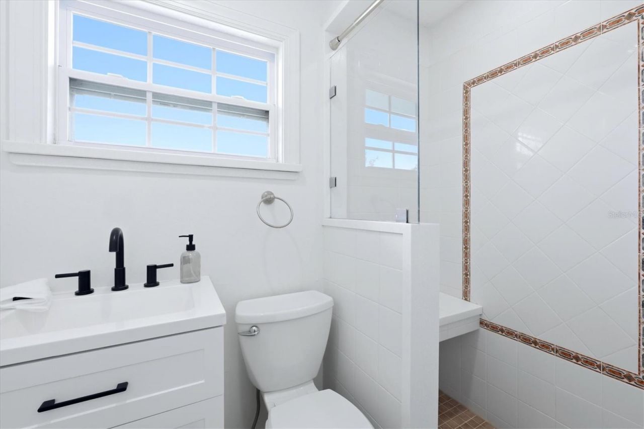 3710 Duncan Place, Sarasota, FL 34239 Photo