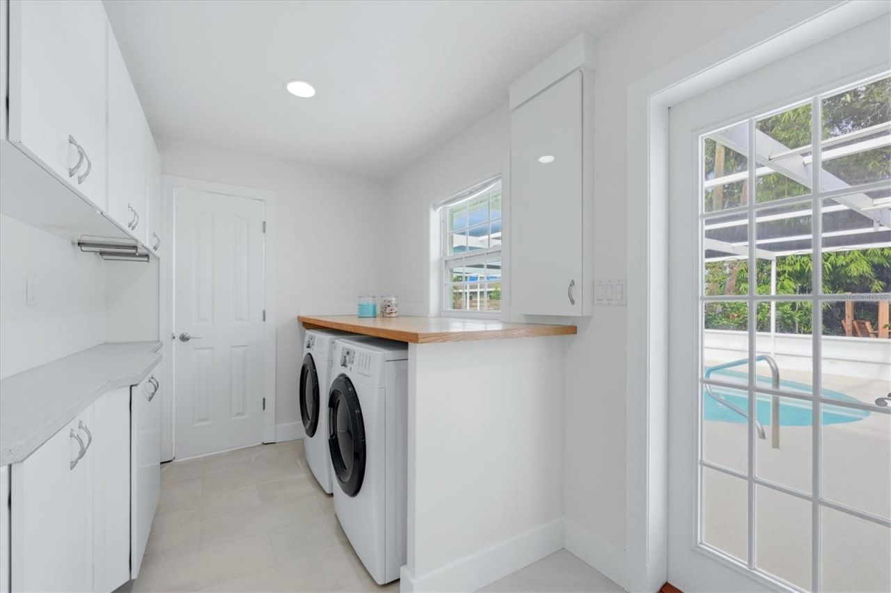3710 Duncan Place, Sarasota, FL 34239 Photo