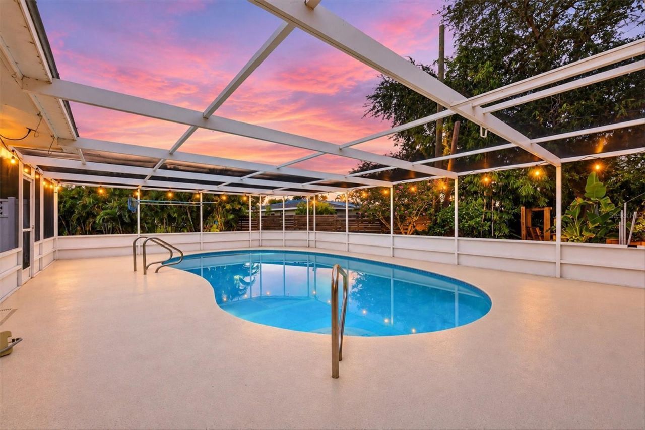 3710 Duncan Place, Sarasota, FL 34239 Photo