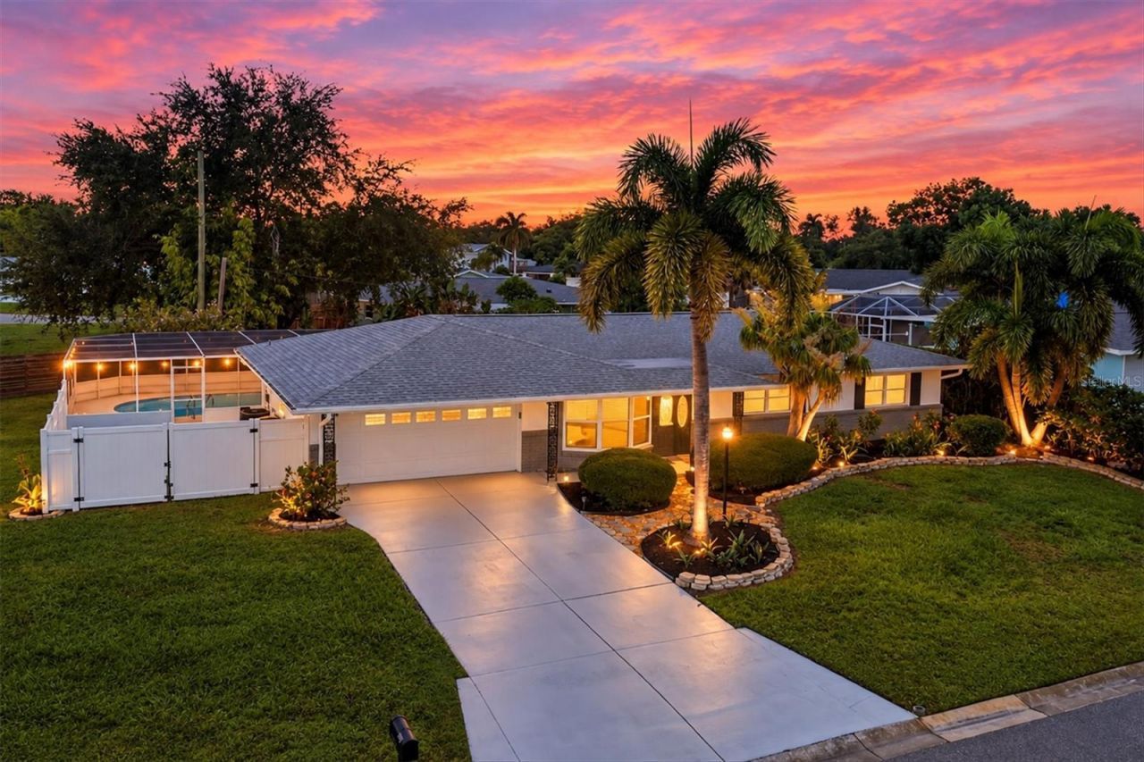3710 Duncan Place, Sarasota, FL 34239 Photo