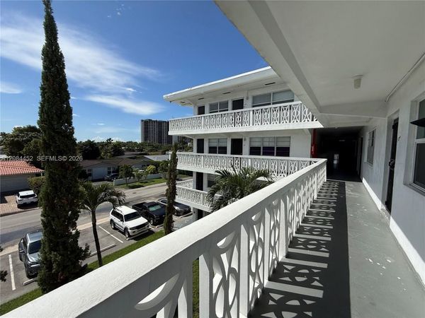 11685 Canal Dr , Unit 303, North Miami, FL 33181