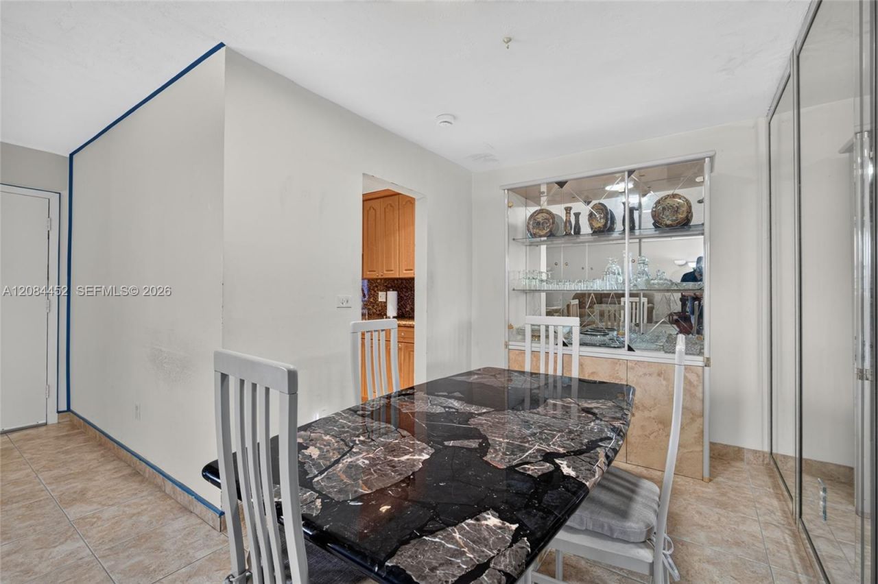11685 Canal Dr, Unit 303, North Miami, FL 33181 Photo