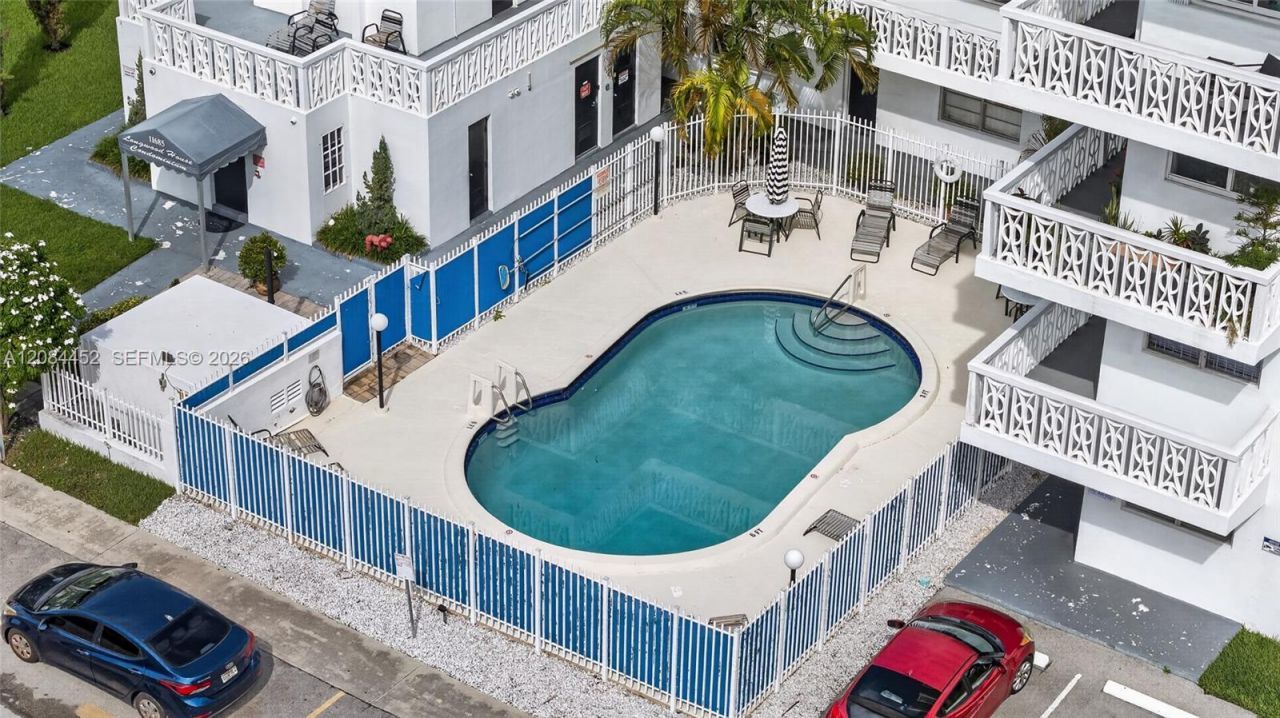 11685 Canal Dr, Unit 303, North Miami, FL 33181 Photo