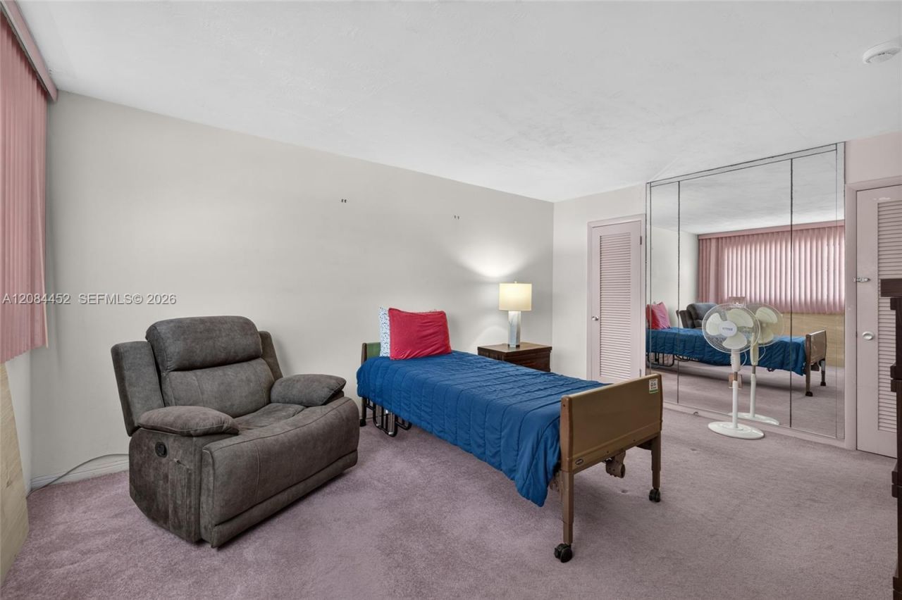 11685 Canal Dr, Unit 303, North Miami, FL 33181 Photo