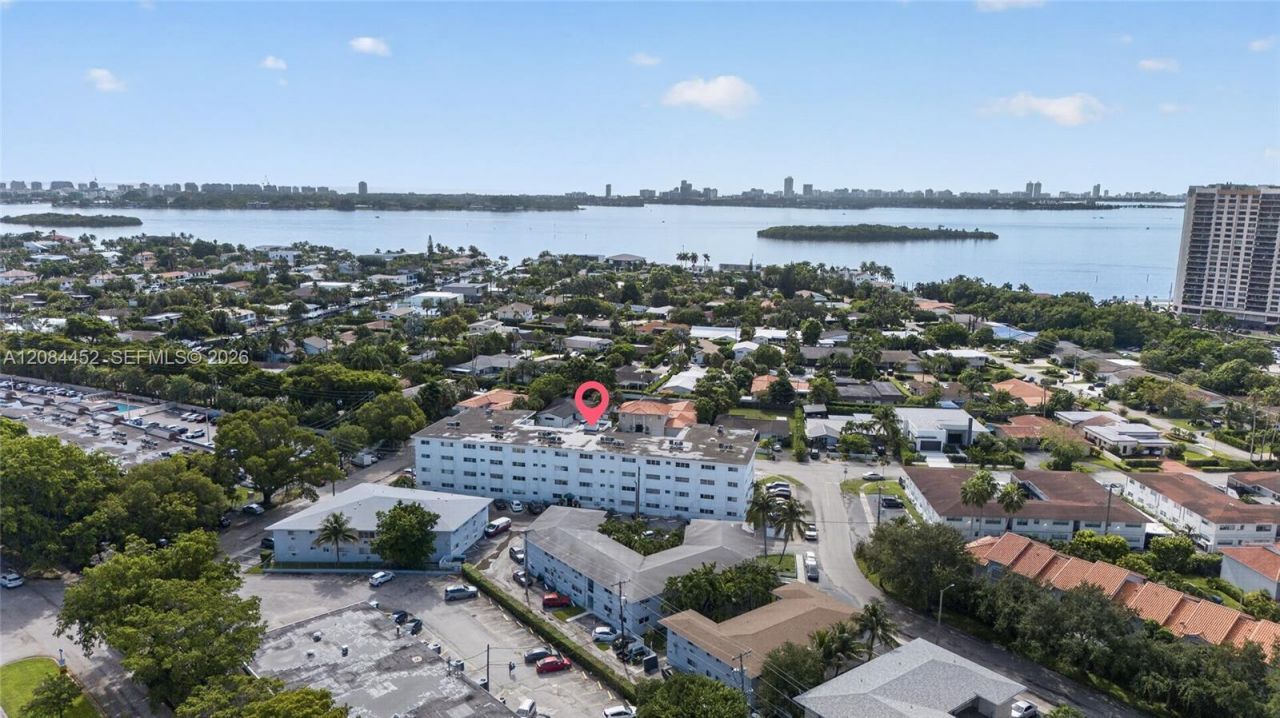 11685 Canal Dr, Unit 303, North Miami, FL 33181 Photo