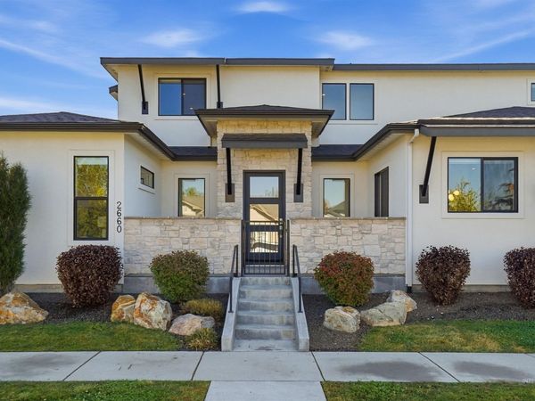 2660 N Penny Lake, Star, ID 83669