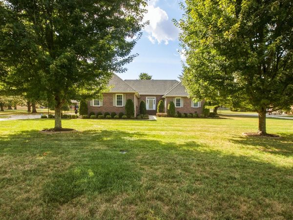 105 Kingsridge Blvd , Tullahoma, TN 37388