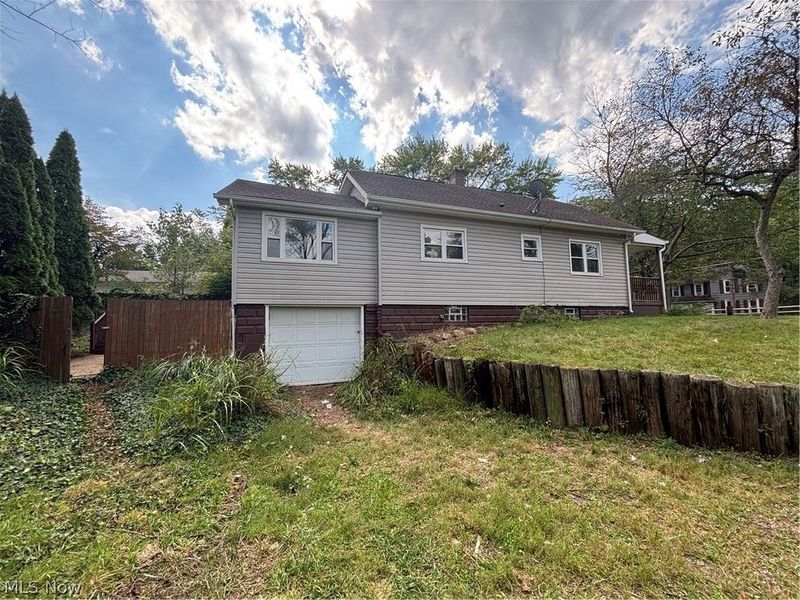 4719 S Main Street , Akron, OH 44319 Photo 3