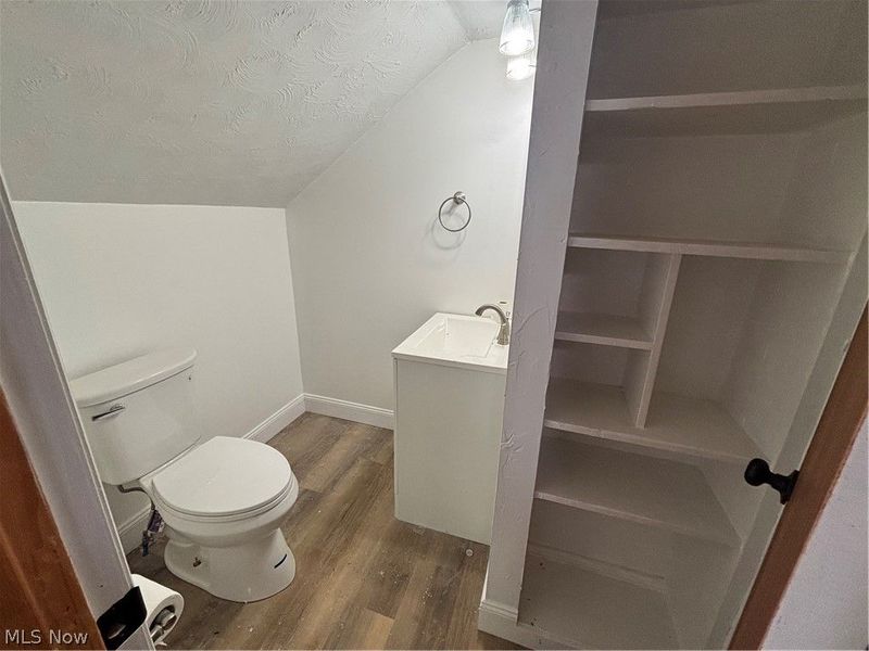4719 S Main Street , Akron, OH 44319 Photo 9