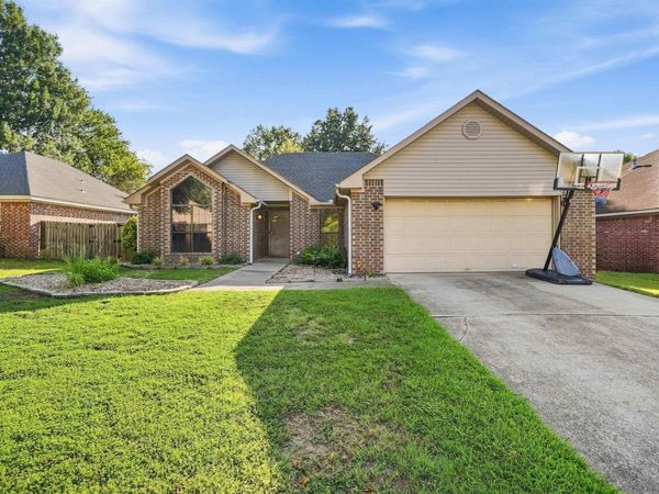 2420 Morse, Conway, AR 72034
