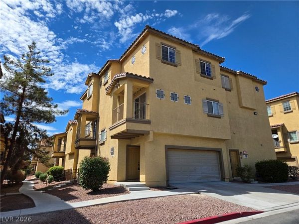 5935 Nuevo Leon Street , Unit 2, North Las Vegas, NV 89031