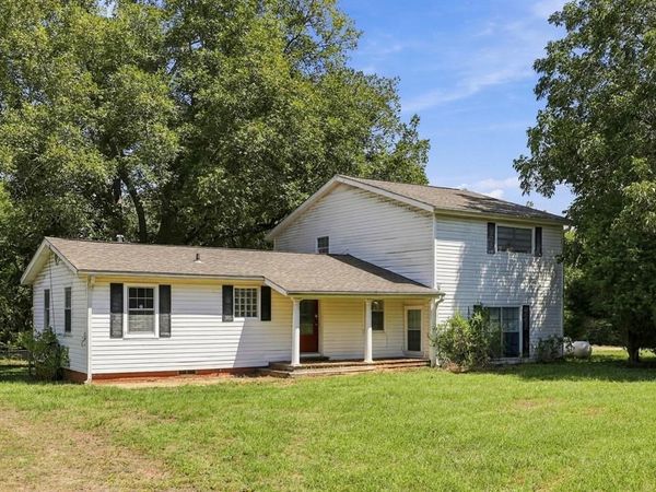 3357 E Fm 323 , Palestine, TX 75801