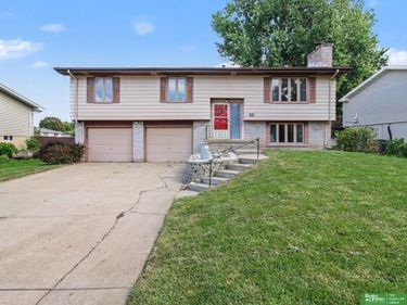 11736 Grand Avenue, Omaha, NE 68164