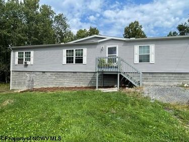 687 Concord Road, Newburg, WV 26410