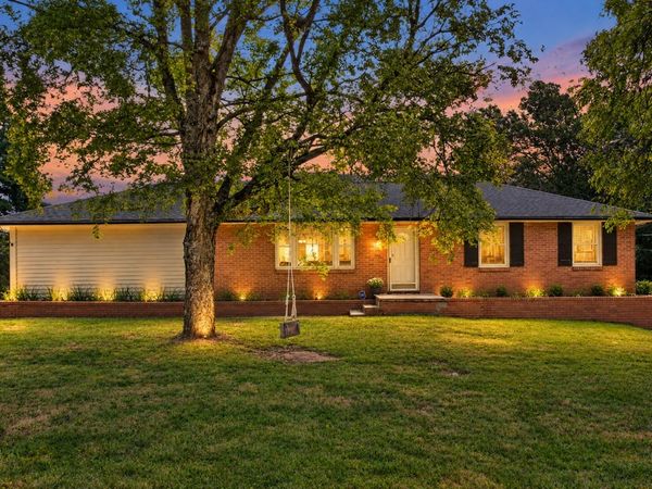 181 Greenwood Dr , La Vergne, TN 37086