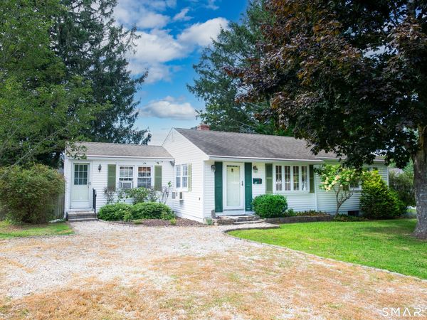 47 Maple, Old Saybrook, CT 06475