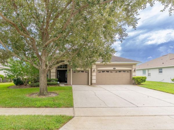 324 BURCHINGTON DRIVE , DEBARY, FL 32713