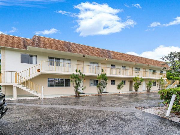 701 NE 7TH Avenue, Unit 4, Delray Beach, FL 33483