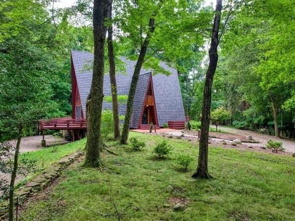 10742 Maharg Road , Saint Louisville, OH 43071