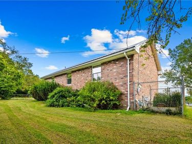 5297 Keyes , Utica, NY 13502