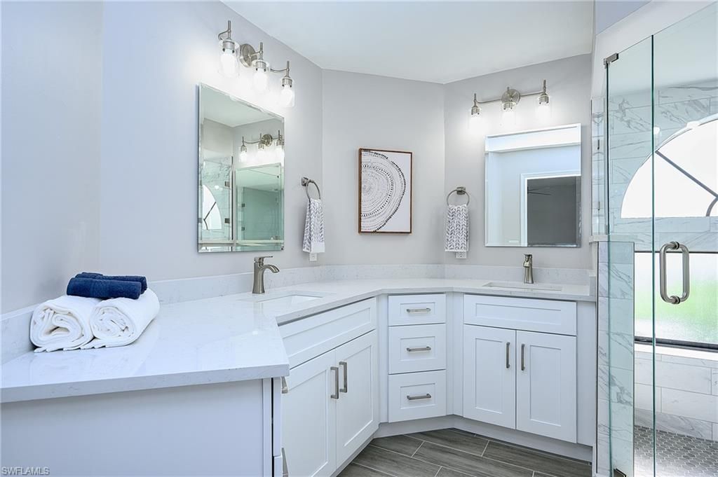 583 Beachwalk Cir, Unit Q-202, Naples, FL 34108 Photo