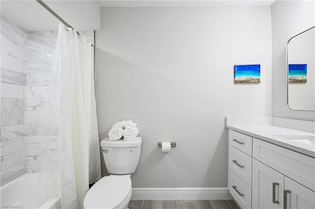 583 Beachwalk Cir, Unit Q-202, Naples, FL 34108 Photo