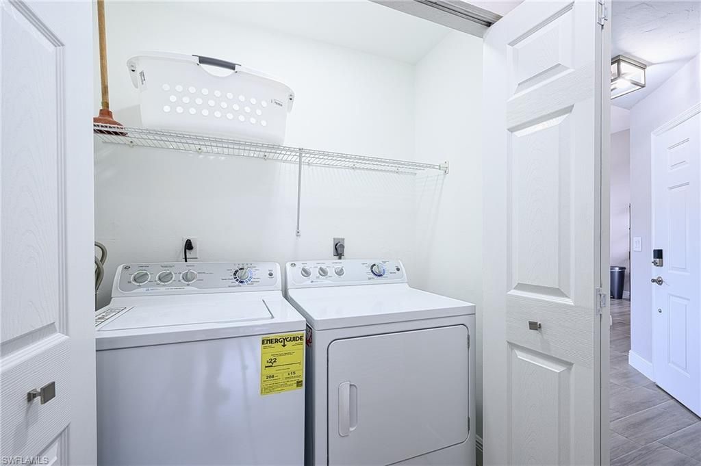 583 Beachwalk Cir, Unit Q-202, Naples, FL 34108 Photo