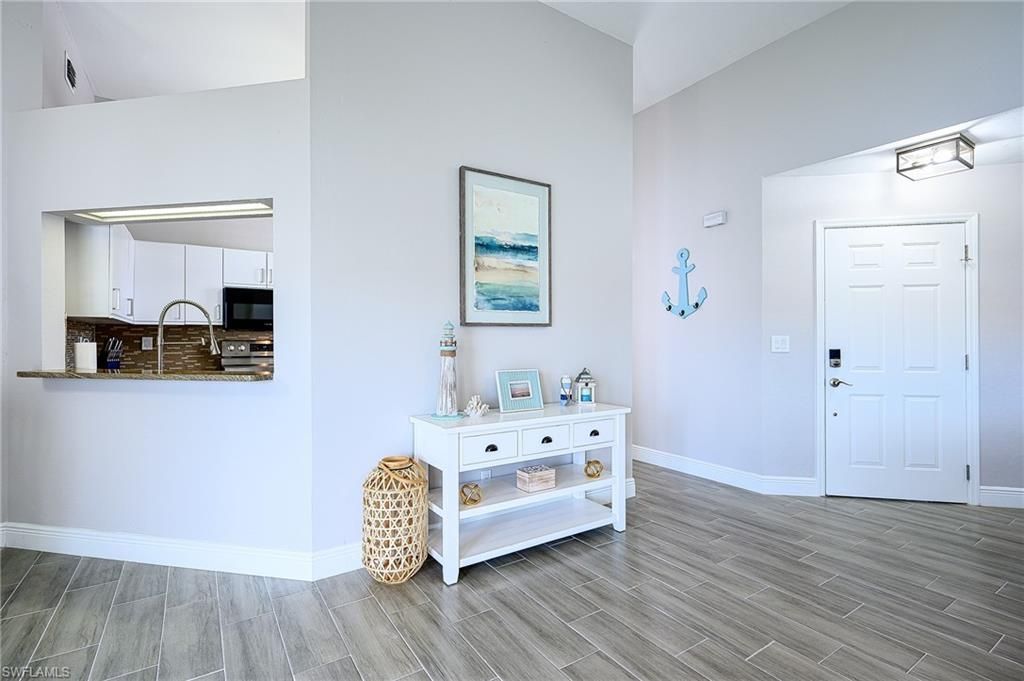 583 Beachwalk Cir, Unit Q-202, Naples, FL 34108 Photo
