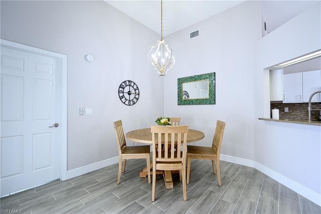 583 Beachwalk Cir, Unit Q-202, Naples, FL 34108 Photo