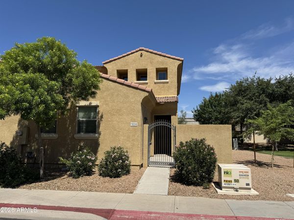 1367 S COUNTRY CLUB Drive, Unit 1034, Mesa, AZ 85210