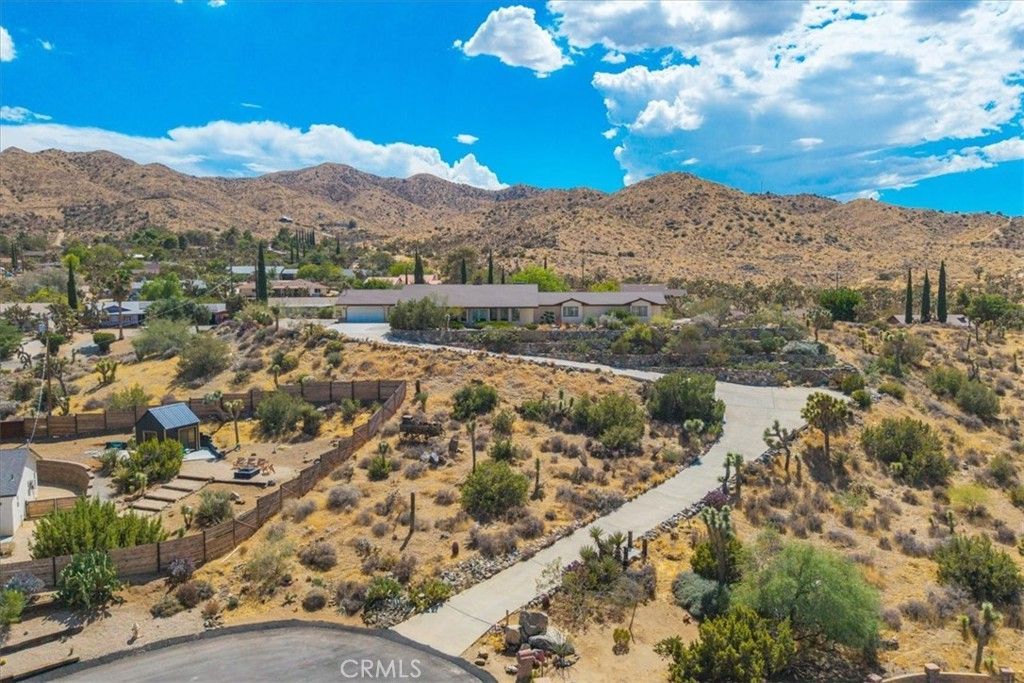 56583 Free Gold Drive, Yucca Valley, CA 92284 Main Photo