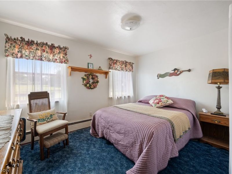 988 E Turkeyfoot Lake Road , Akron, OH 44312 Photo 17