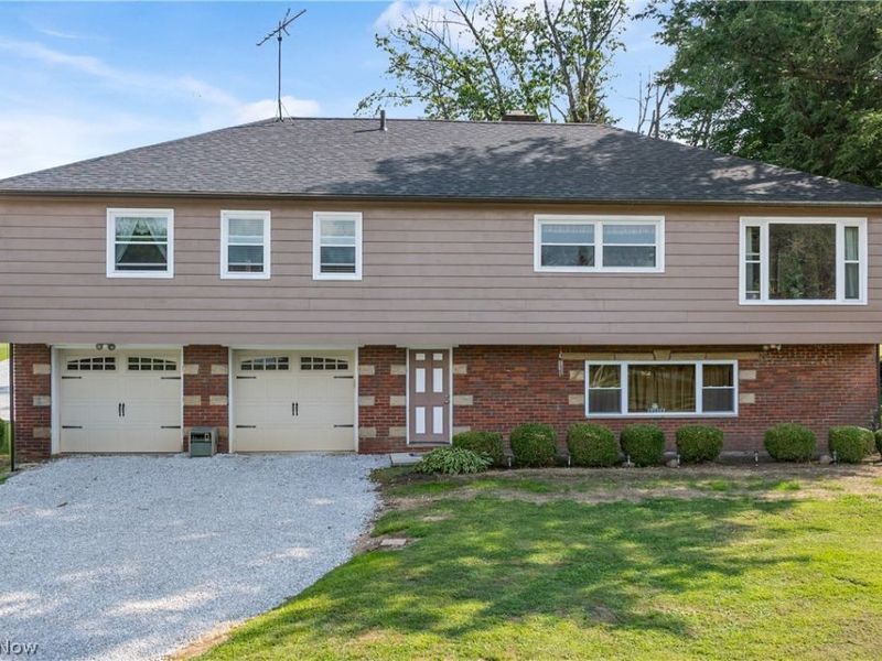 988 E Turkeyfoot Lake Road , Akron, OH 44312 Photo 2