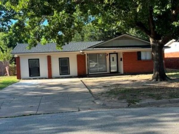 4809 Melinda Drive , Forest Hill, TX 76119