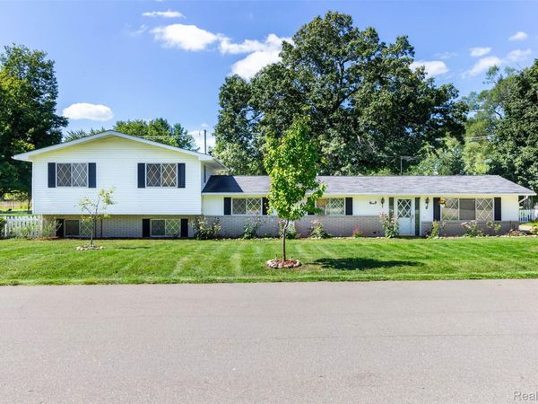 2750 Frankson Avenue, Rochester Hills, Mi 48307