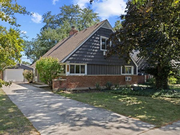 2207 Crawford Avenue, Evanston, IL 60201
