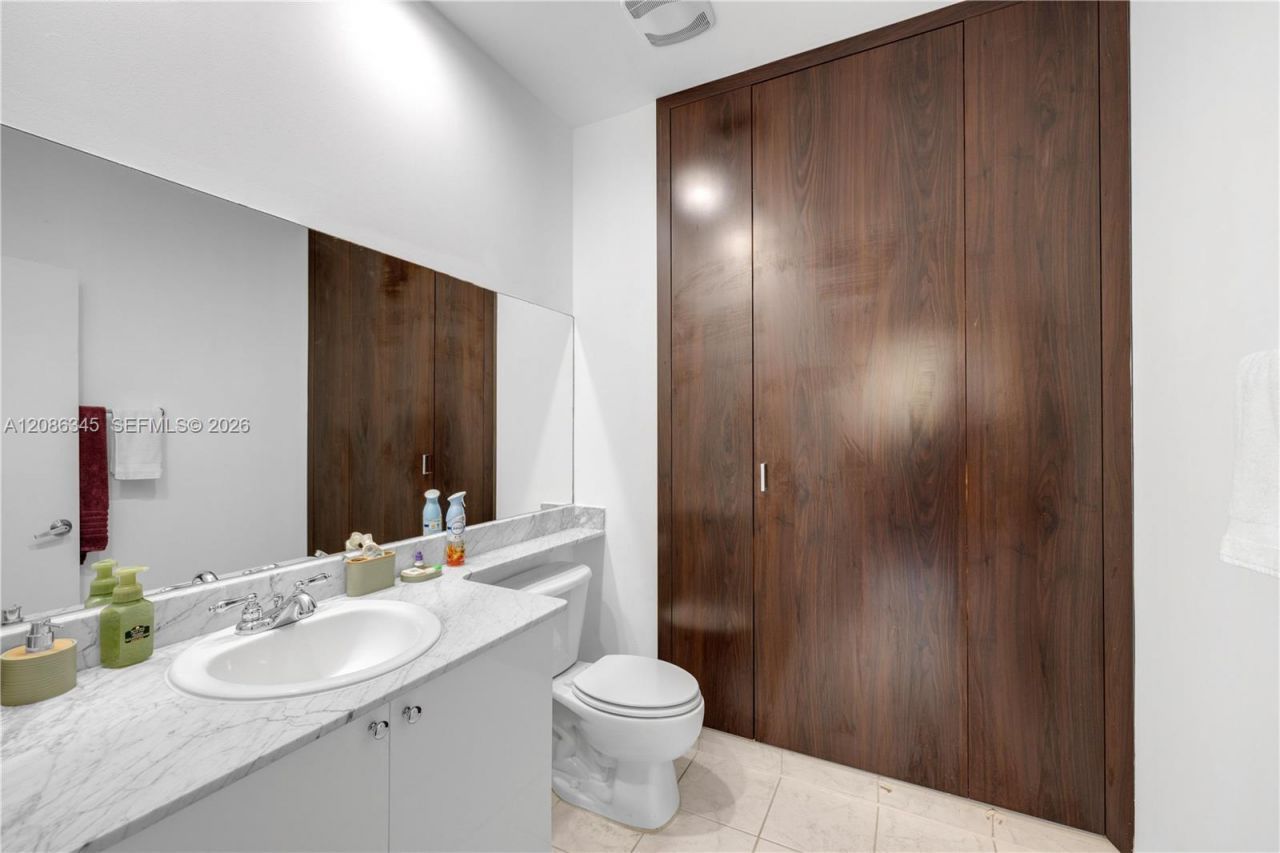 2775 NE 187th St, Unit 120, Aventura, FL 33180 Photo