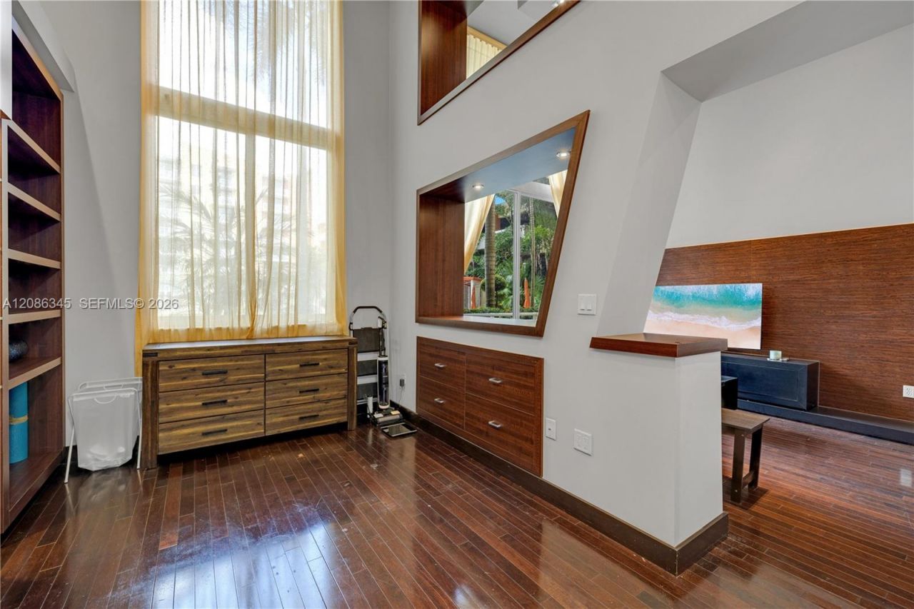 2775 NE 187th St, Unit 120, Aventura, FL 33180 Photo