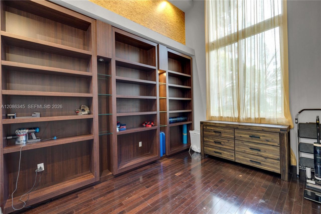 2775 NE 187th St, Unit 120, Aventura, FL 33180 Photo