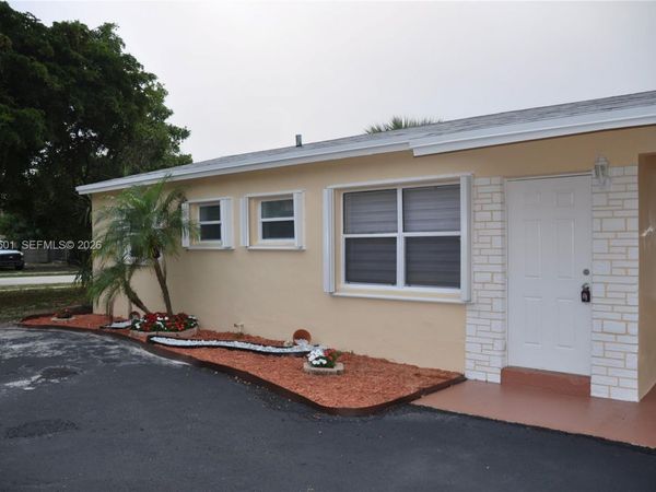 571 NE 61st St , Oakland Park, FL 33334