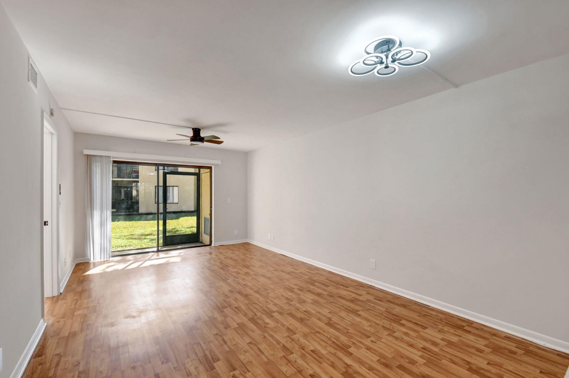 6550 Somerset Drive, Unit 107, Boca Raton, FL 33433 Photo
