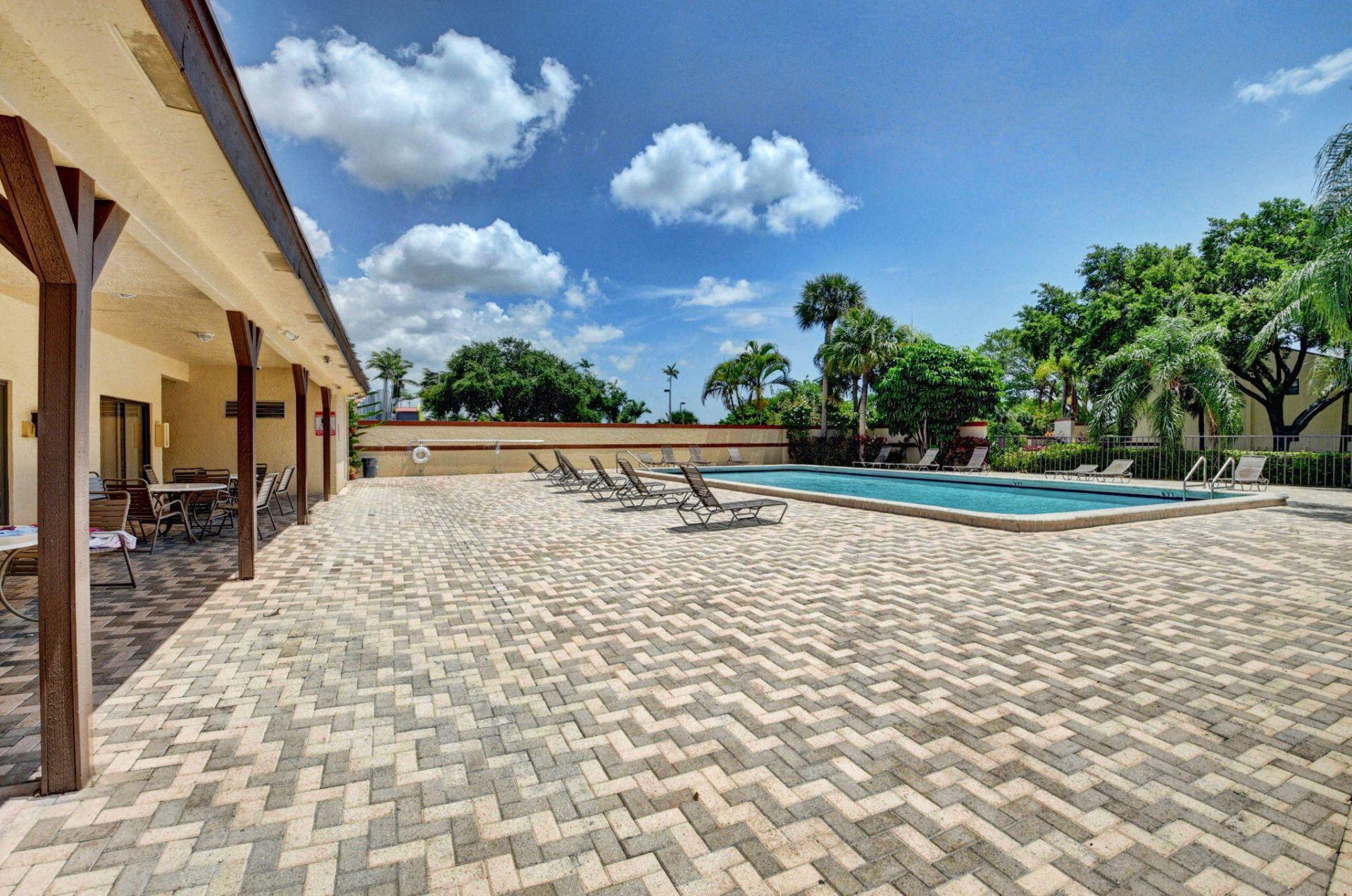 6550 Somerset Drive, Unit 107, Boca Raton, FL 33433 Photo