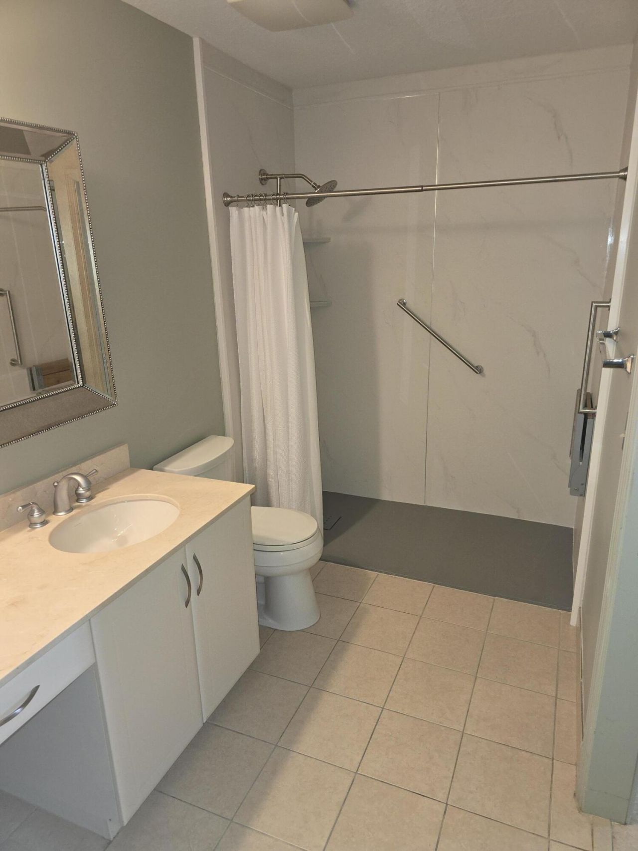 511 Lucerne Avenue, Unit 512, Lake Worth Beach, FL 33460 Photo