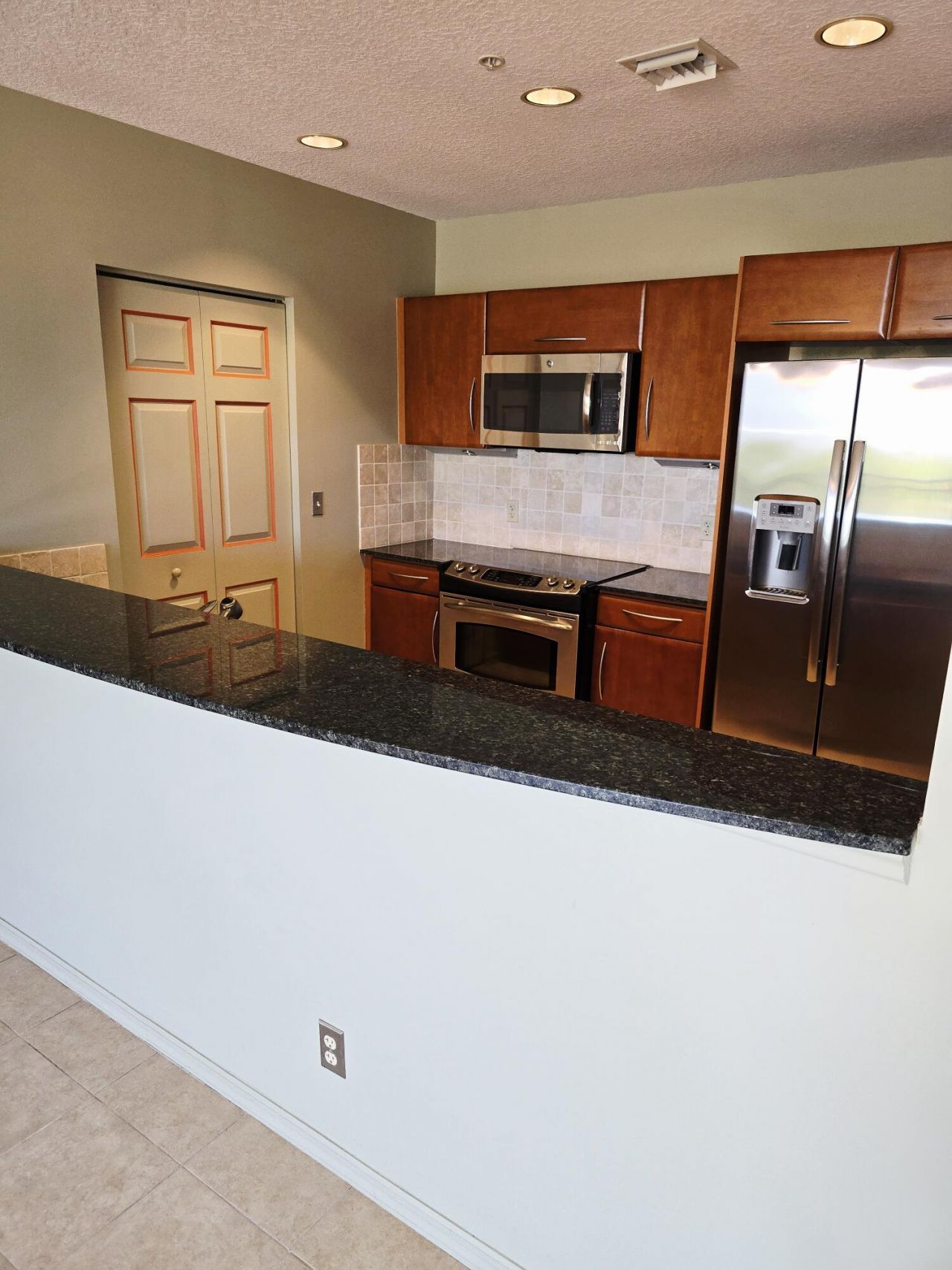 511 Lucerne Avenue, Unit 512, Lake Worth Beach, FL 33460 Photo
