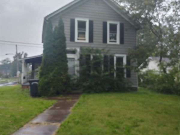 736 W River Road N, Elyria, OH 44035