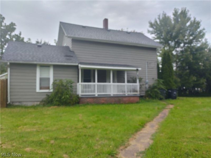 736 W River Road N, Elyria, OH 44035 Photo 2